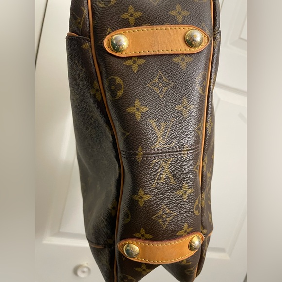 Louis Vuitton Monogram Canvas Galleria PM Hobo - Picture 15 of 16